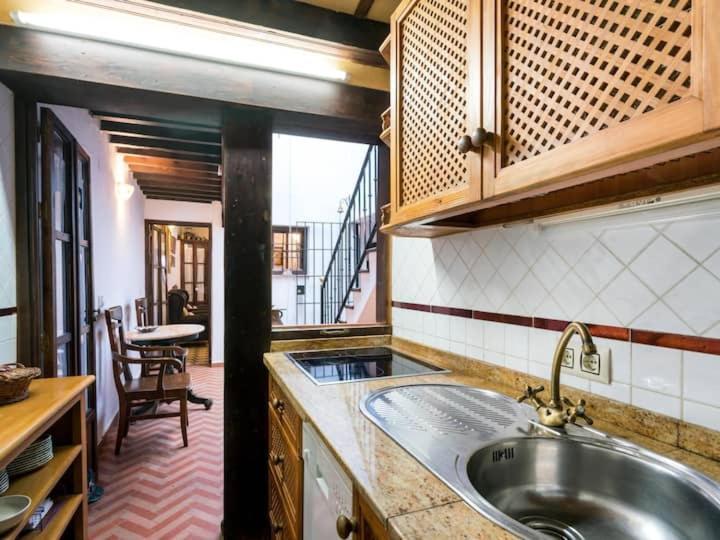 Historic House In The City Center إشبيلية المظهر الخارجي الصورة